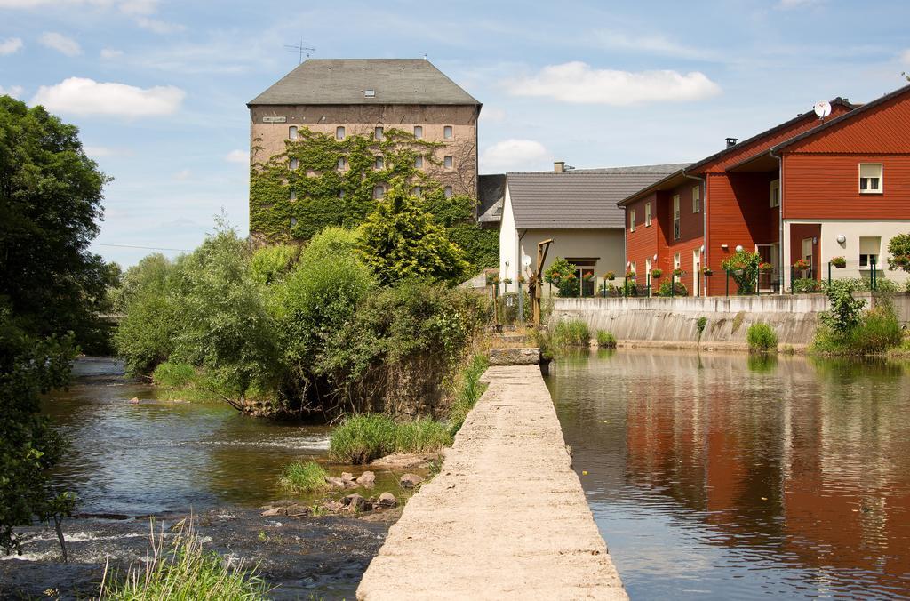 Auberge Du Moulin Marin Lapalisse Eksteriør bilde